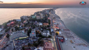 Mihnea Studio Alezzi, Mamaia